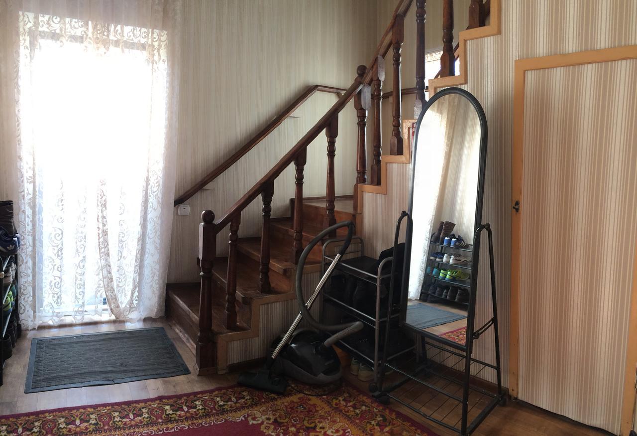 بيشكيك Holiday Hostel House المظهر الخارجي الصورة