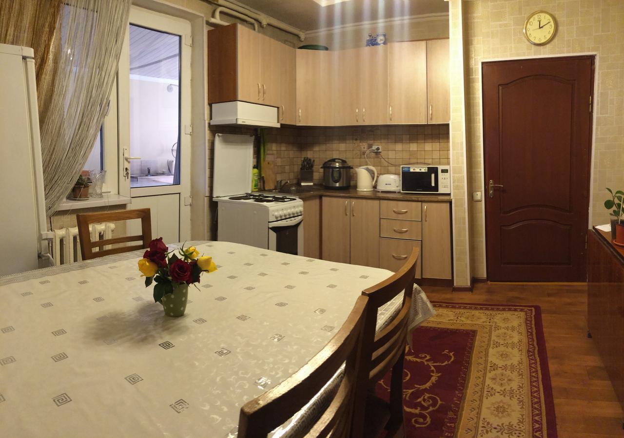بيشكيك Holiday Hostel House المظهر الخارجي الصورة