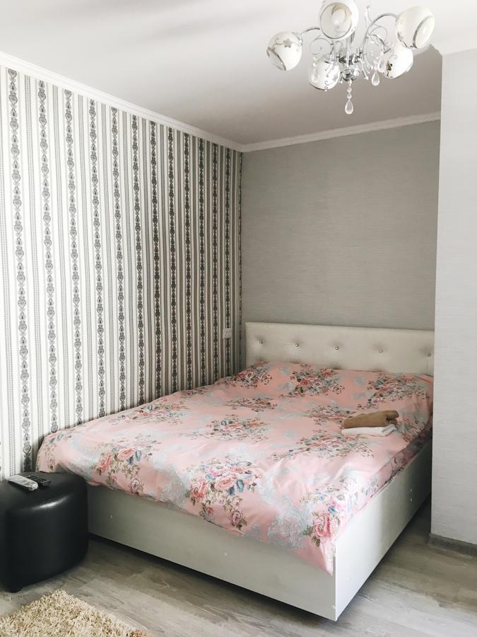 بيشكيك Holiday Hostel House المظهر الخارجي الصورة
