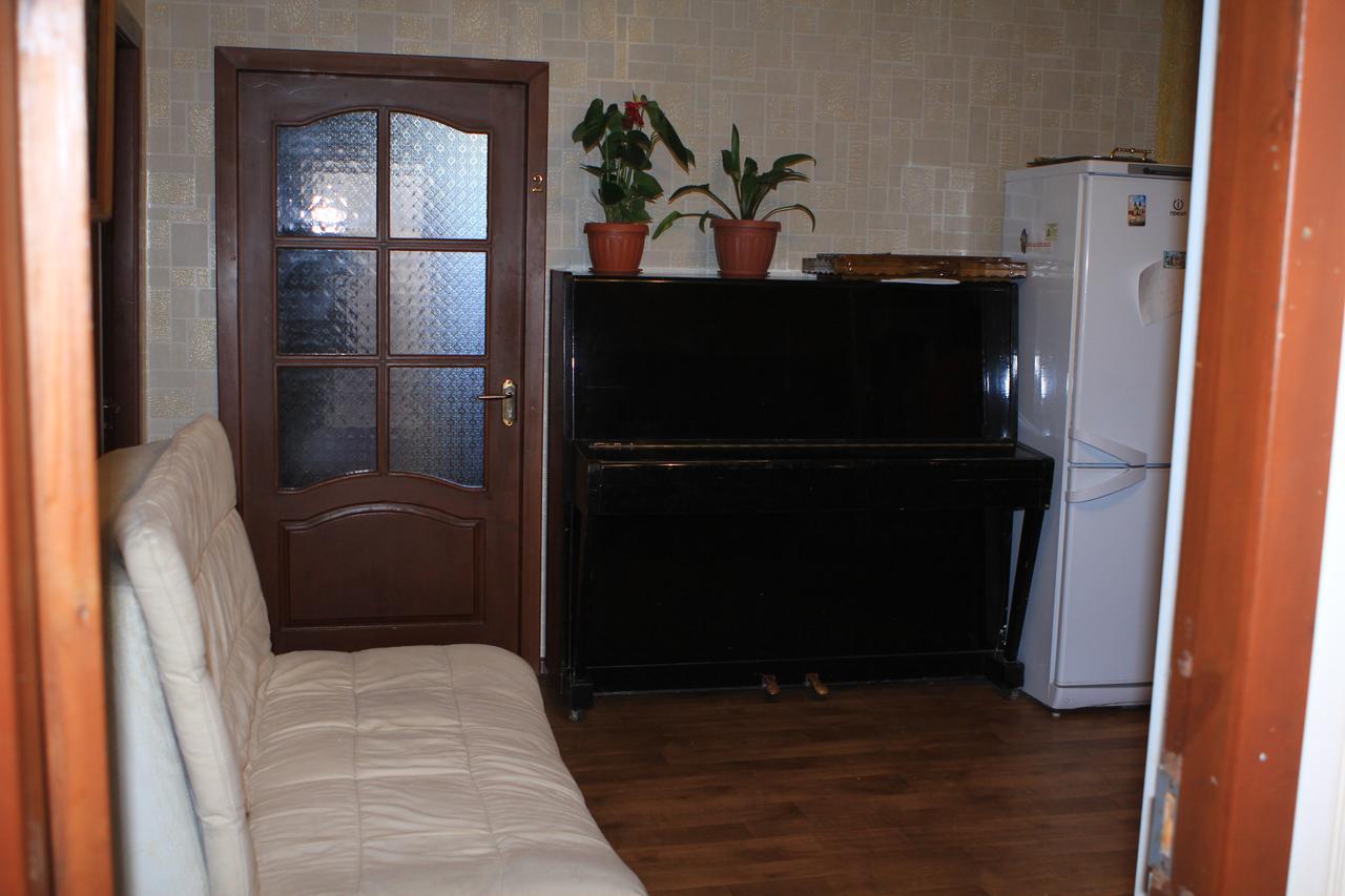 بيشكيك Holiday Hostel House المظهر الخارجي الصورة