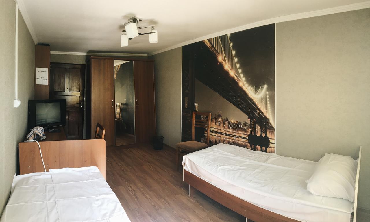 بيشكيك Holiday Hostel House المظهر الخارجي الصورة