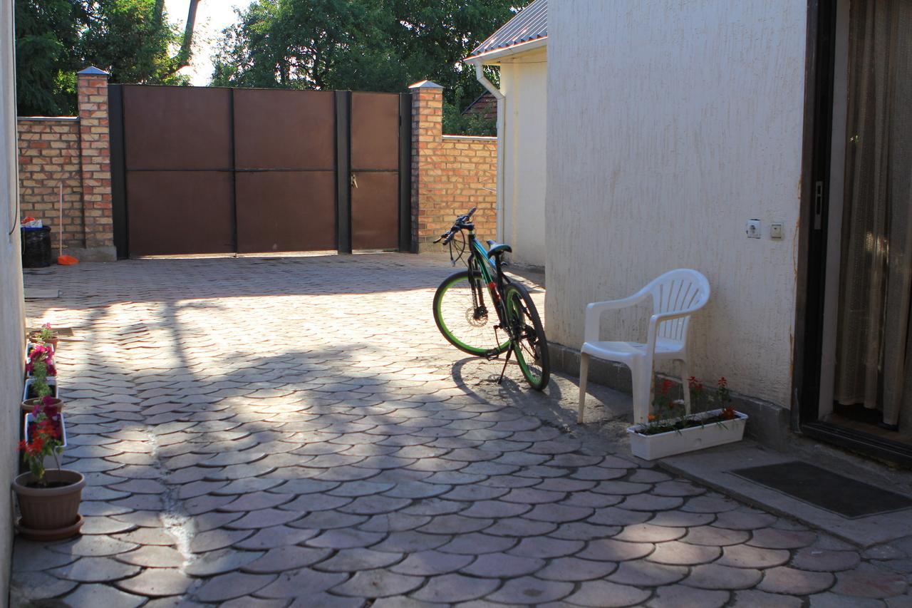 بيشكيك Holiday Hostel House المظهر الخارجي الصورة