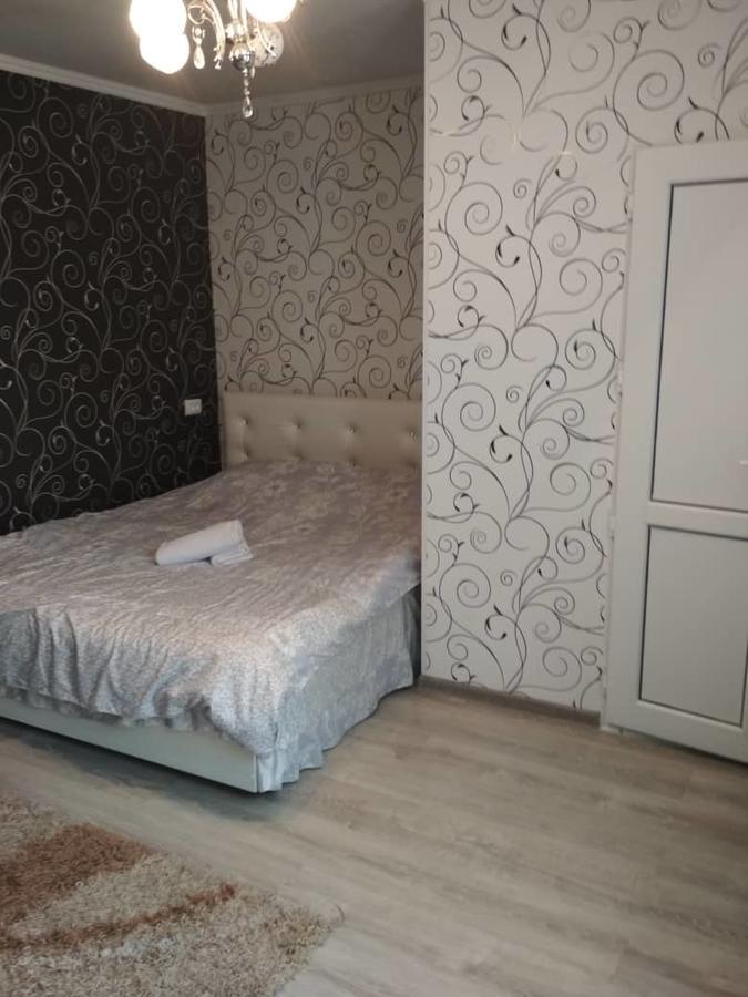 بيشكيك Holiday Hostel House المظهر الخارجي الصورة