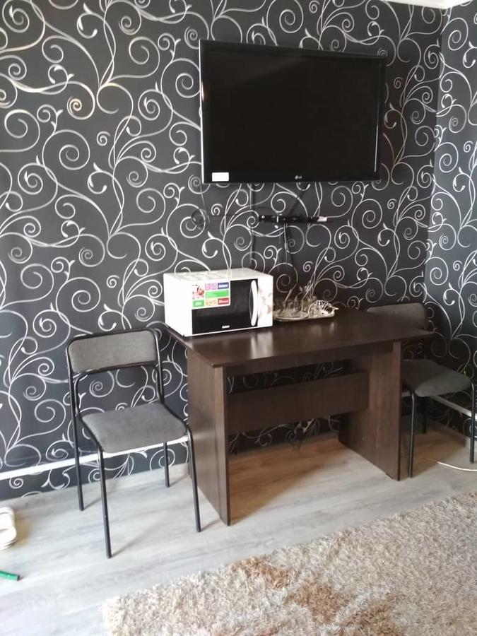 بيشكيك Holiday Hostel House المظهر الخارجي الصورة